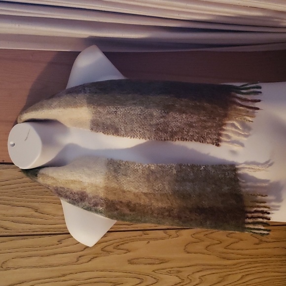 Marshall Field & Company Other - 100% vintage Mohair scarf from Marshall Field, Germany